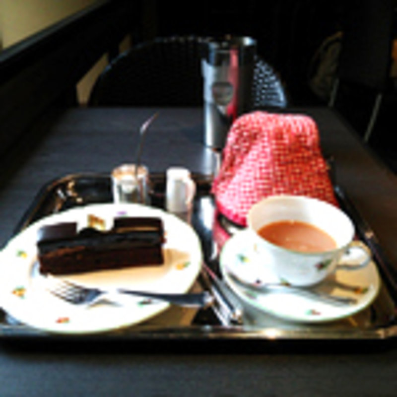 タルト オ ムース ショコラ(サロン・ド・テ オ・グルニエ・ドール （Salon de The AU GRENIER D'OR）)