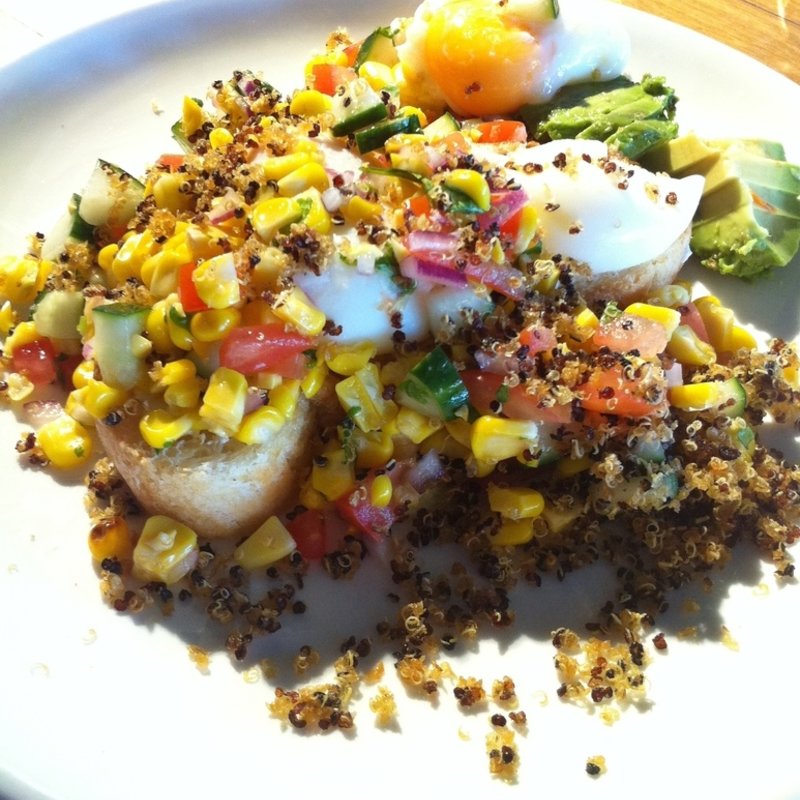 キヌアとアボカドの朝食プレート(Plan B)