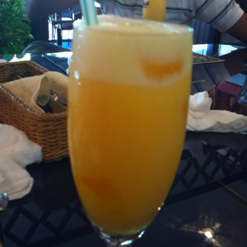 マンゴーラッシー(ラルー)