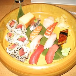 Chef's Sushi Combo (Morimoto)