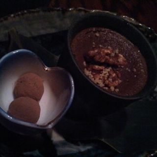 dark chocolate pudding with walnuts and Santory infused dark chocolate truffles(ZENKICHI)