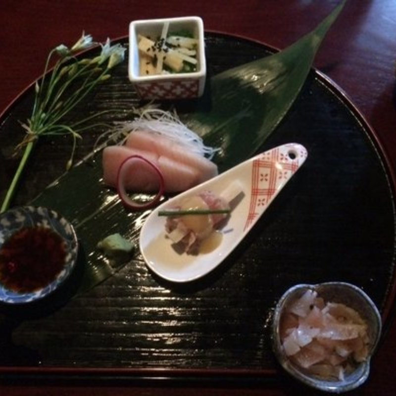 The yellow tail sashimi(ZENKICHI)