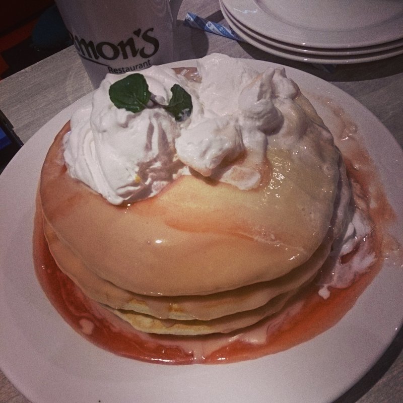 グァバシフォンパンケーキ フル(Cinnamon's Restaurant 横浜山下公園店)