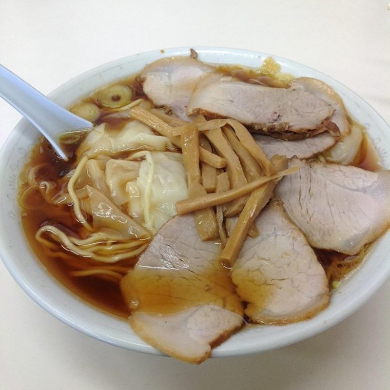 ラーメン(味世家食堂)