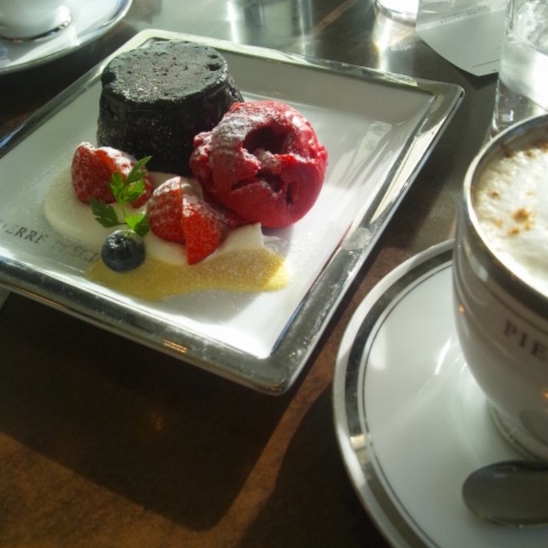 シュルプリーズ・キャラメル・ショコラ(ピエール プレシュウズ （Pierre Precieuse）)