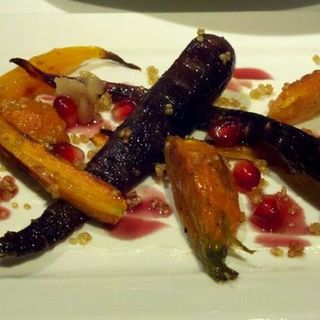 Roasted carrot salad, queso, pomegranate, crispy quinoa(Union Square Cafe)