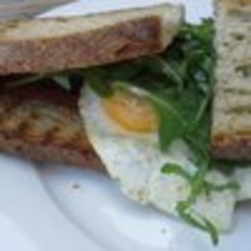 Fried egg sandwich(Huckleberry)