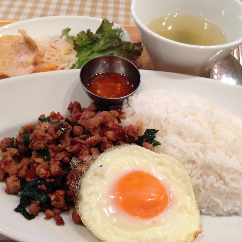 ランチ　ガパオ(マンゴツリーカフェ大宮)