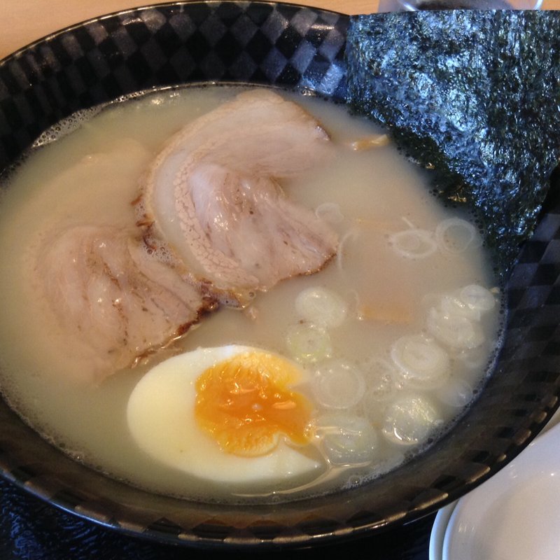 平牧金華豚とんこつラーメン(平田牧場 庄内空港店 )