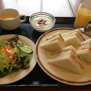 朝食（サンドイッチ）(オークラフロンティアホテルエポカル)