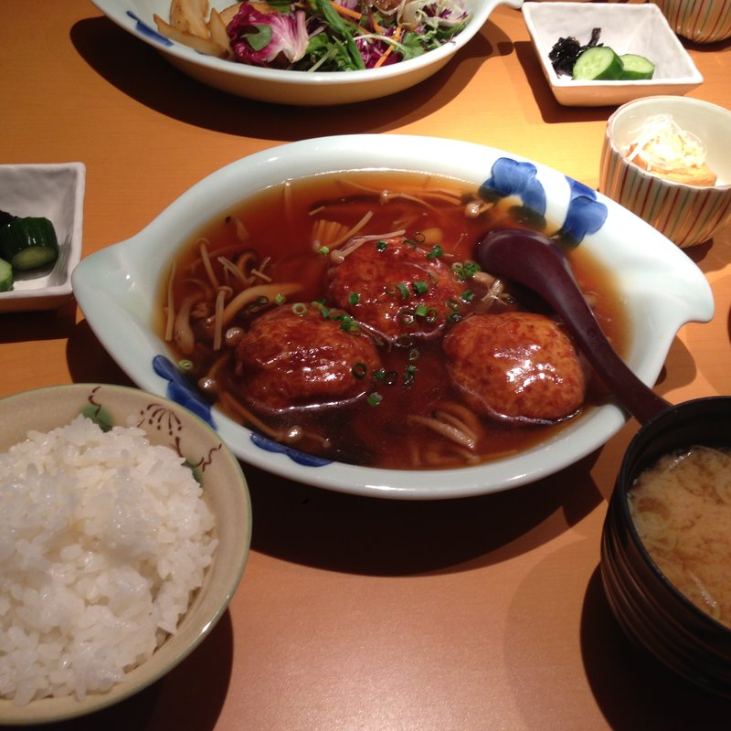 つくねバーグ定食(食楽庵 鼎 （しょくらんくあん かなえ）)