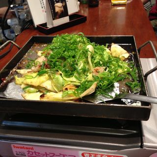 まる腸鉄板焼き(芝浦食肉 南池袋店)