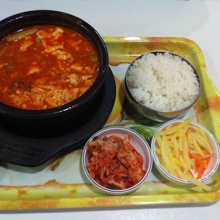 キムチチゲ(Gomone Korean Restaurant)