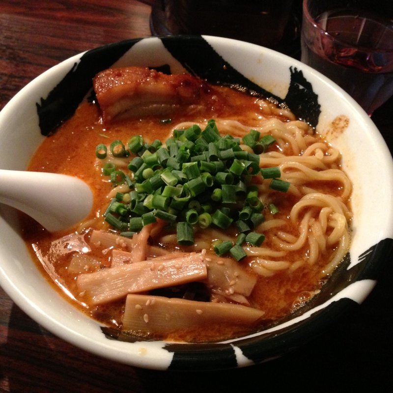 赤　武骨らーめん(麺屋武蔵 武骨 御徒町店)