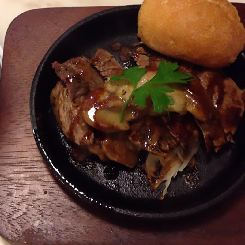 牛フィレ肉のフォアグラのせ(バルビダ)