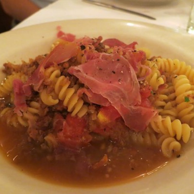Fusilli Al Pollo Organico (fusilli, organic chicken ragù, fresh tomatoes, sliced prosciutto)(Basta Pasta)