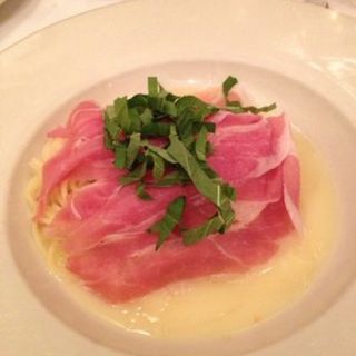 Spaghetti con prosciutto e parmigiano(Basta Pasta)