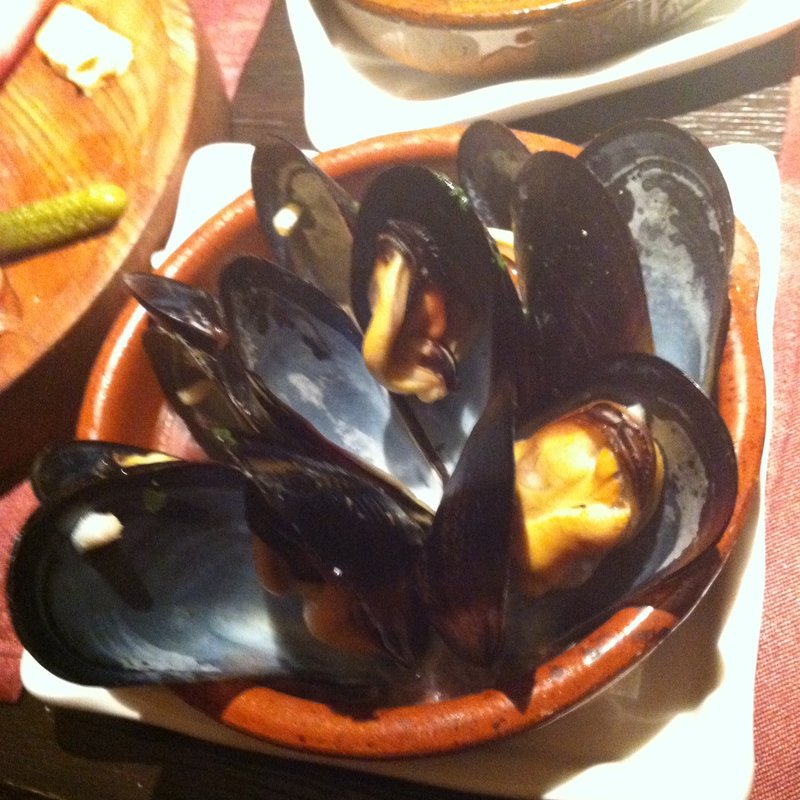 ムール貝の白ワイン蒸し(BARU恵比寿)