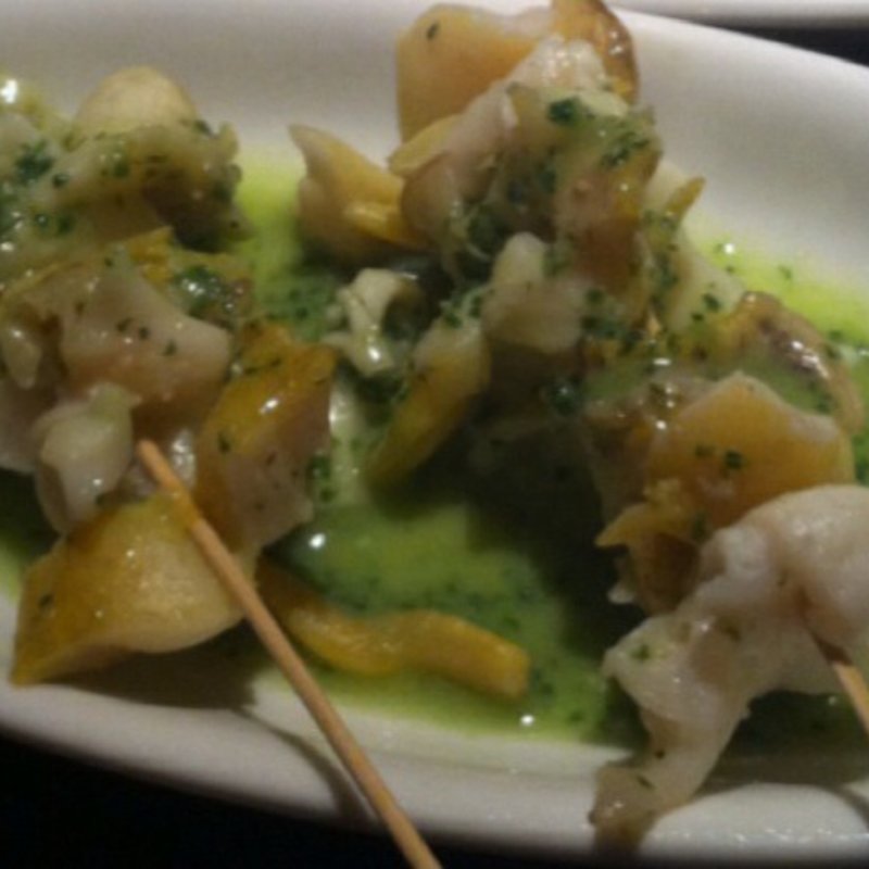 つぶ貝のガーリックバターピンチョ(BARU恵比寿)