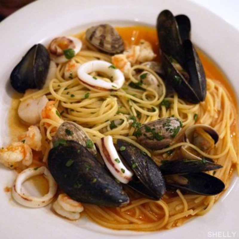 Linguine alla Pescatore(Basta Pasta)