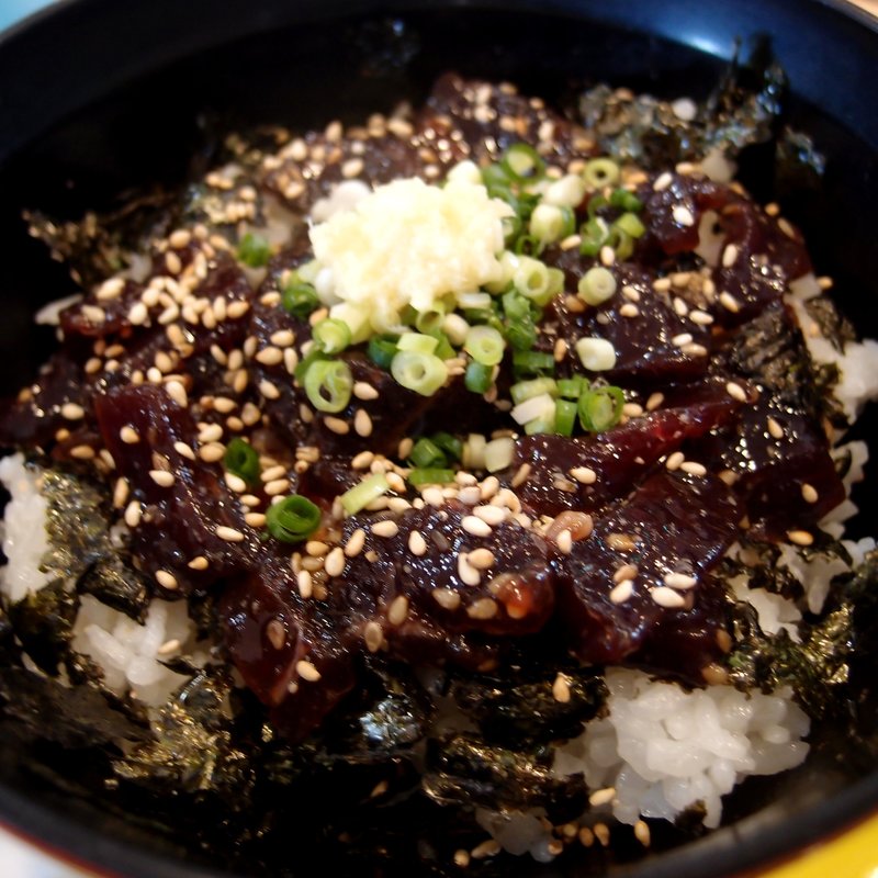 くじら丼(魚屋食堂 カネシチ水産)