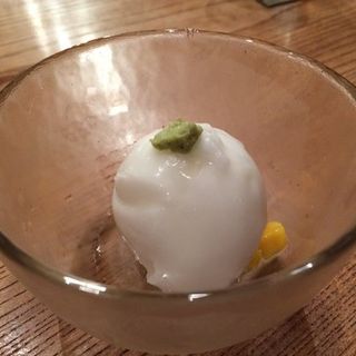 Lemon sorbet with wasabi and yuzu oil and mangos(Cagen Japan Restaurant)