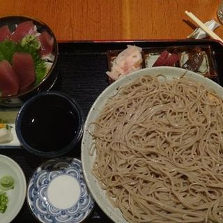 Maguro don with cold soba noodle lunch set(SOBAYA)