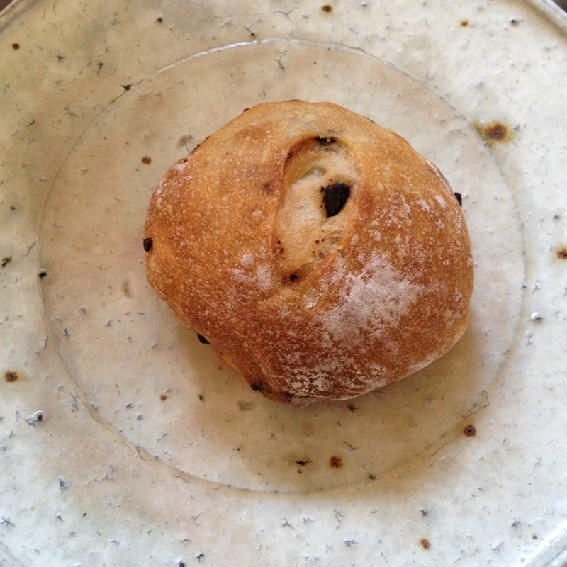 カレンツとチョコのパン(墨絵 （墨繪　スミノエ）)