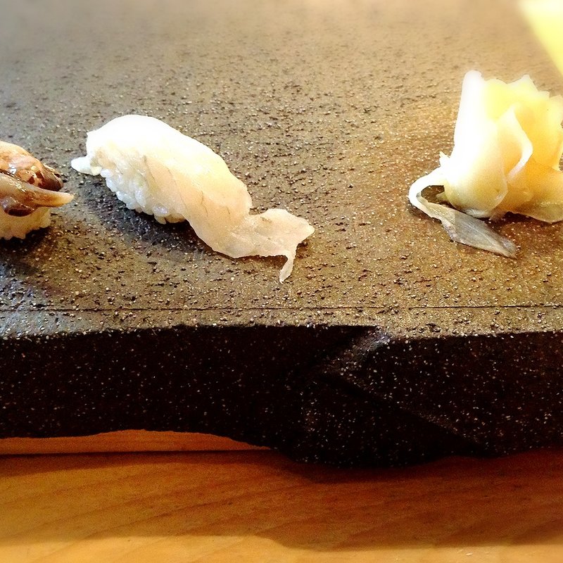 (鮨まるばつ （鮨〇×）)