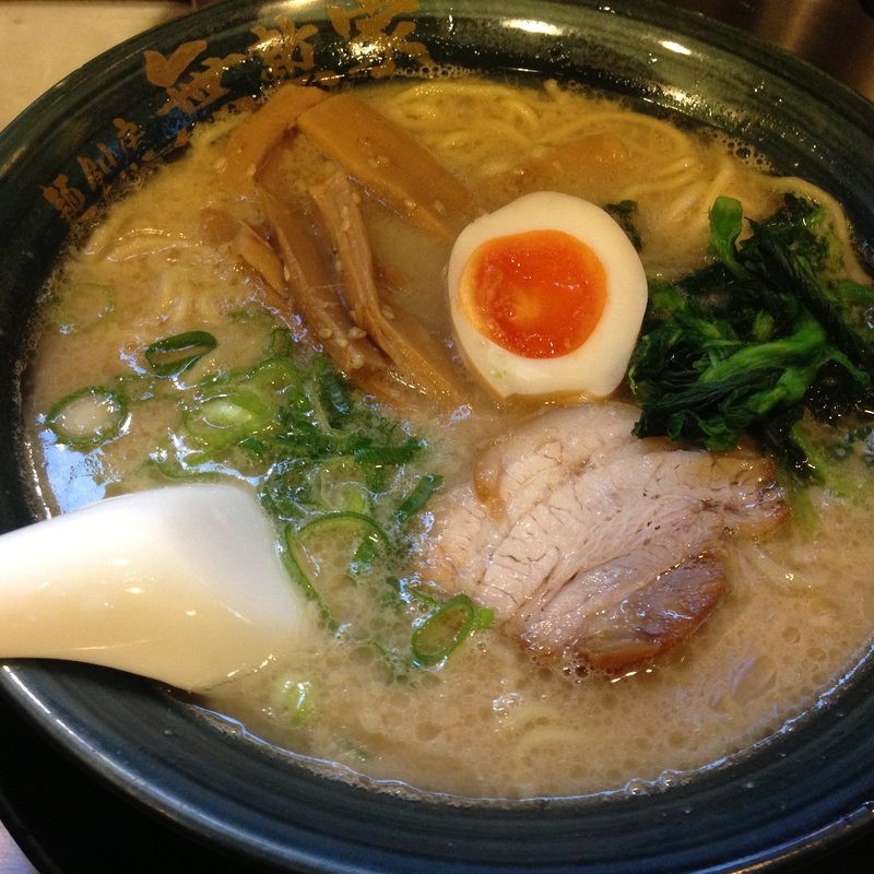 豚骨醤油ラーメン(無敵家)