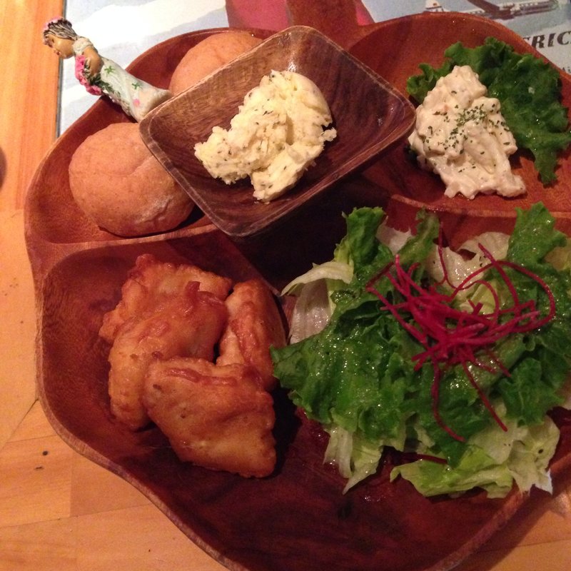 マヒマヒのフリットプレート(Laule'a Rainbow)