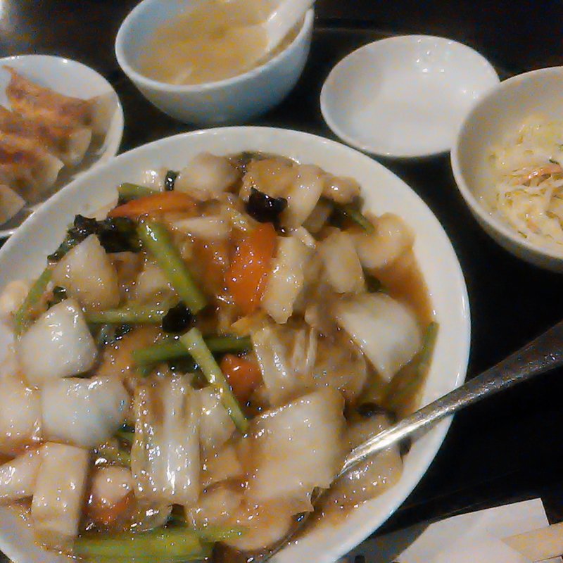 中華丼セット(中国小皿酒家 楽山 （チュウゴクコザラシュカラクザン）)