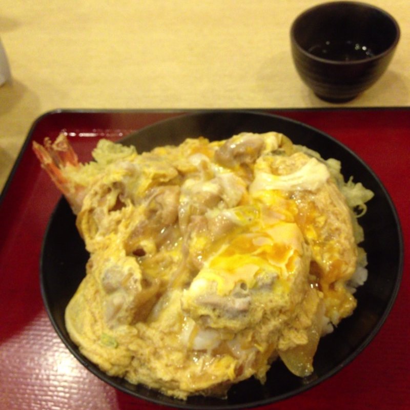海鮮卵とじ丼(忠兵衛)