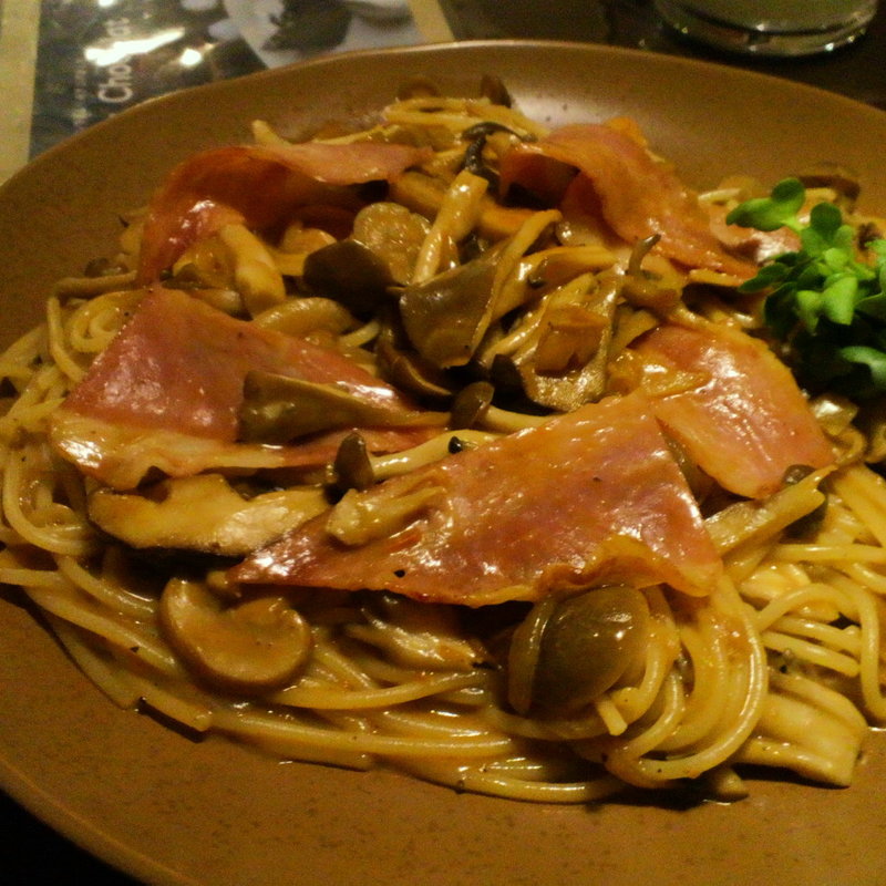 ベーコンときのこ(パスタアルデンテ)