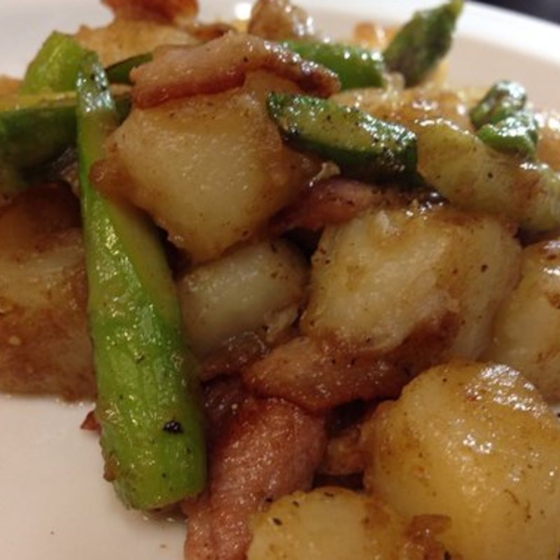 Asparagus and potatp and bacon stir-fry(Restaurant Do-ne Japanese Food)