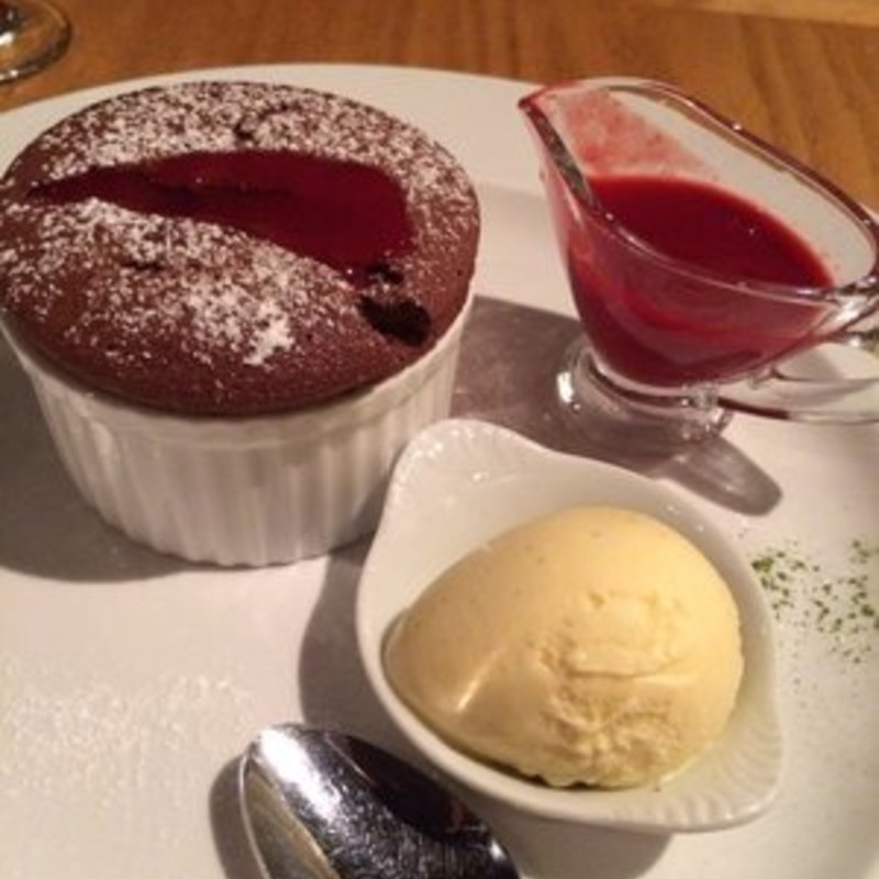 Chocolate soufflé dessert(SAKAGURA)