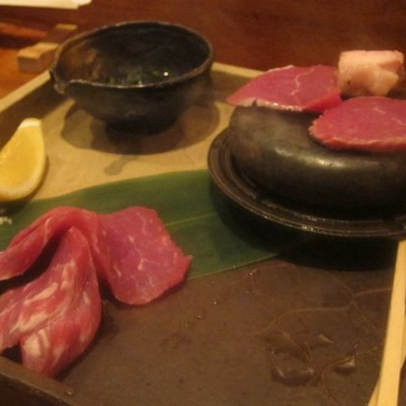 steak on hot stones(SAKAGURA)
