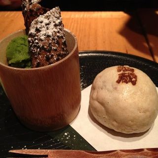 Sake manju with green tea sorbet(SAKAGURA)