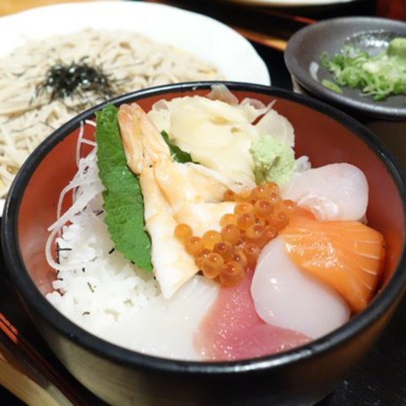 Kaisen don lunch set(SAKAGURA)