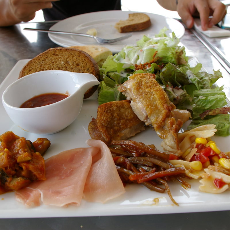 プレートランチ(feel dining cafe & sea)