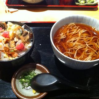 Chirashi and Soba(SAKAGURA)