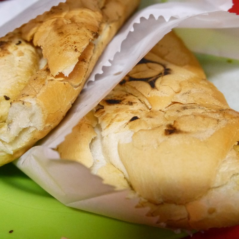 にんにくパン(Espetinho Akiyama)