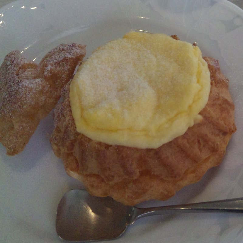 焼きたてスフレ(カフェ アッパーグラウンド アンダーグラウンド)