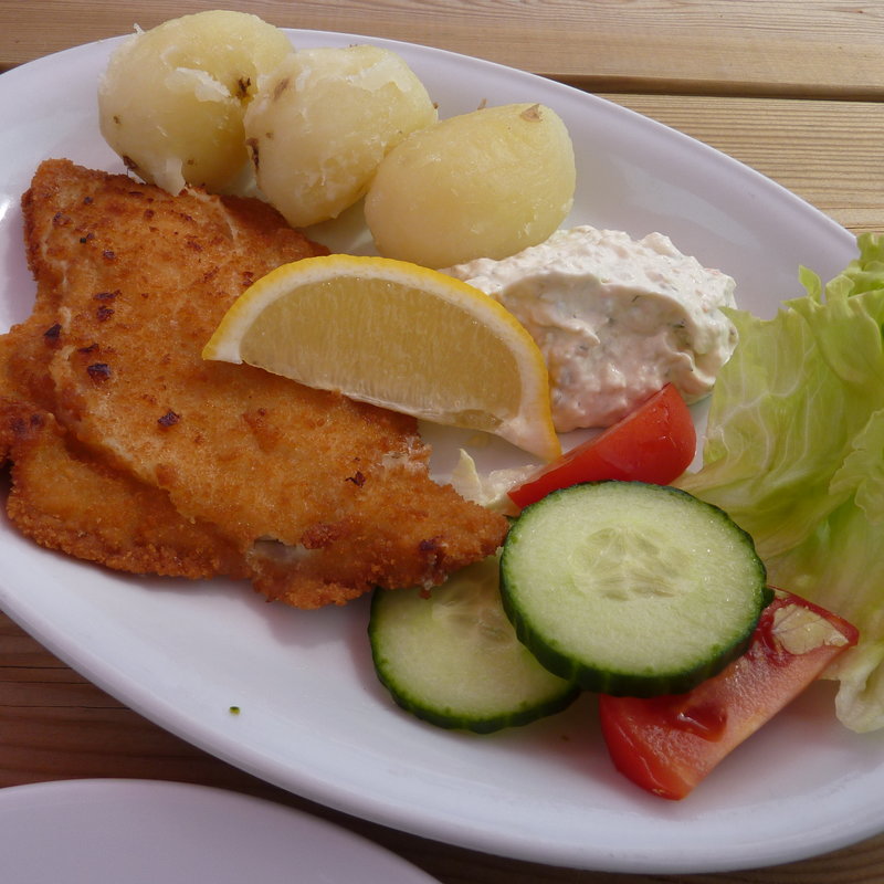 ランチ（ヒラメのフライ）(Rastastugan)