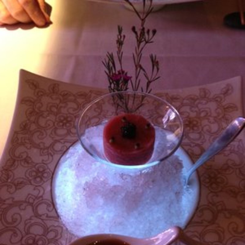 Bluen Toro Tartare with Osetra Caviar(Megu)