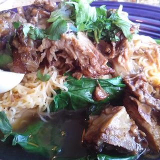 Egg Noodle topped with Pork Legs(Dok Bua Thai Kitchen)