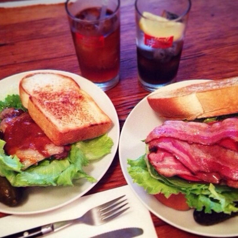 (トムス・サンドウィッチ )