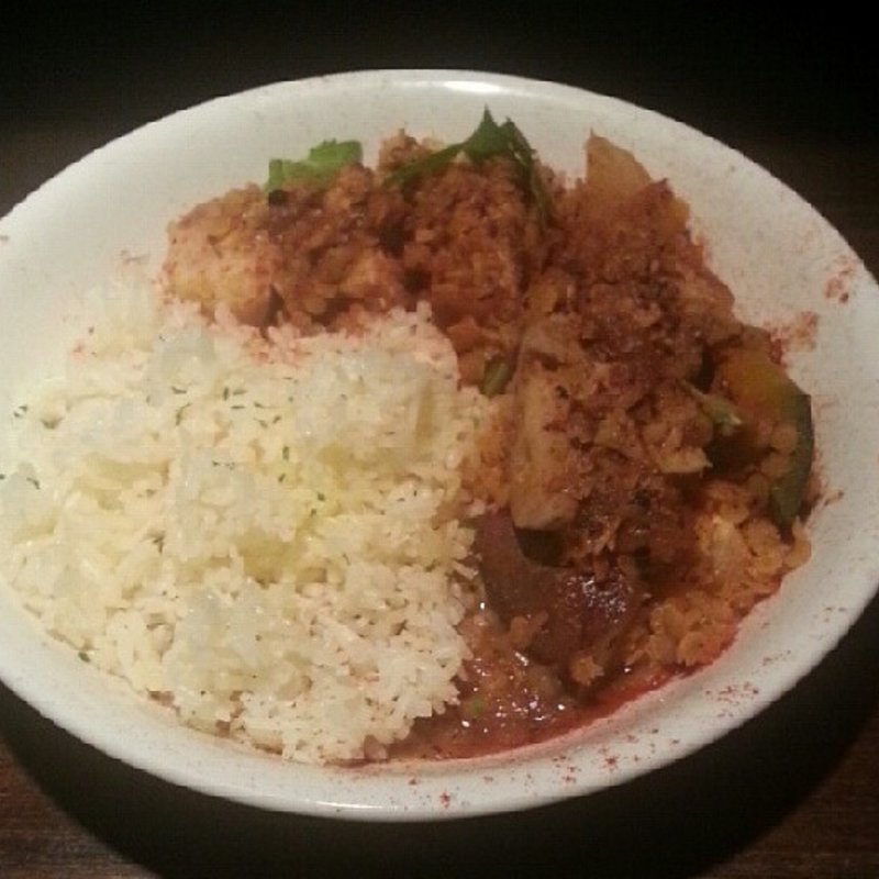 レンズ豆とチキンのカレー(negombo33)