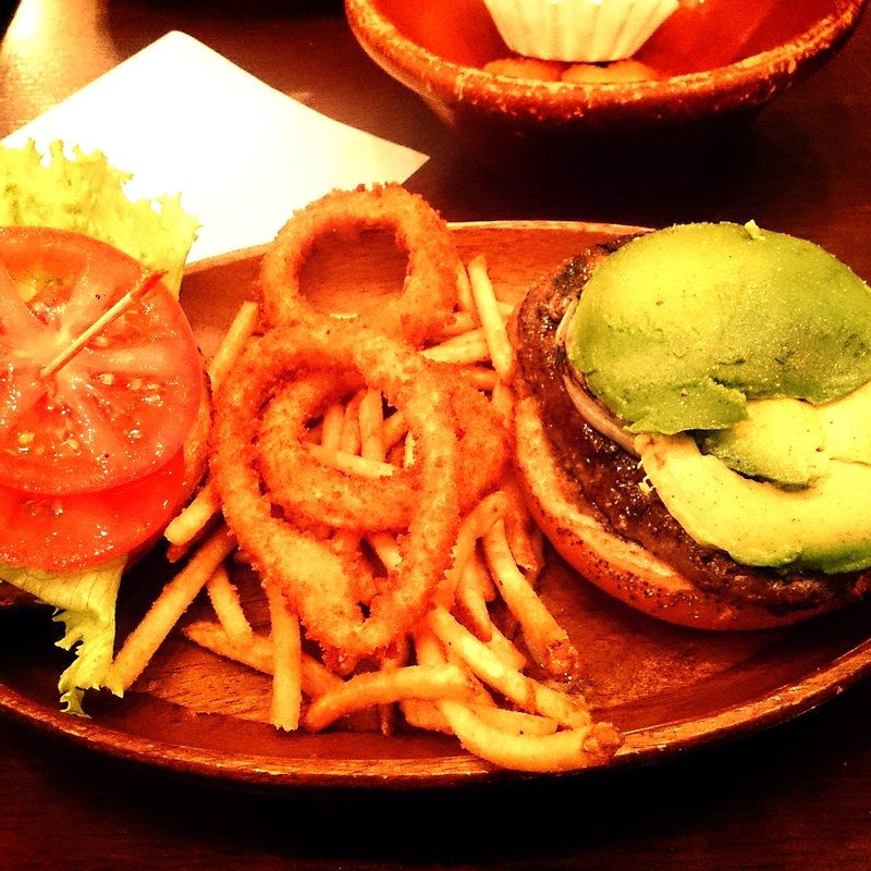 アボガドバーガー(KUA`AINA 渋谷宮益坂店)