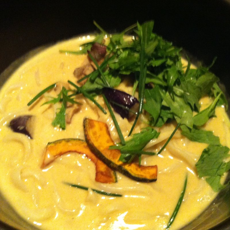 かぼちゃとナスのクリームうどん(おいしいおうどん つるとんたん BIS TOKYO)